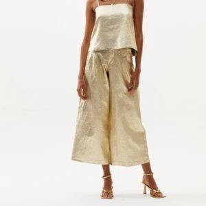 Lanhtropy Culotte Metallic Linen Pant - Gold, Size Small